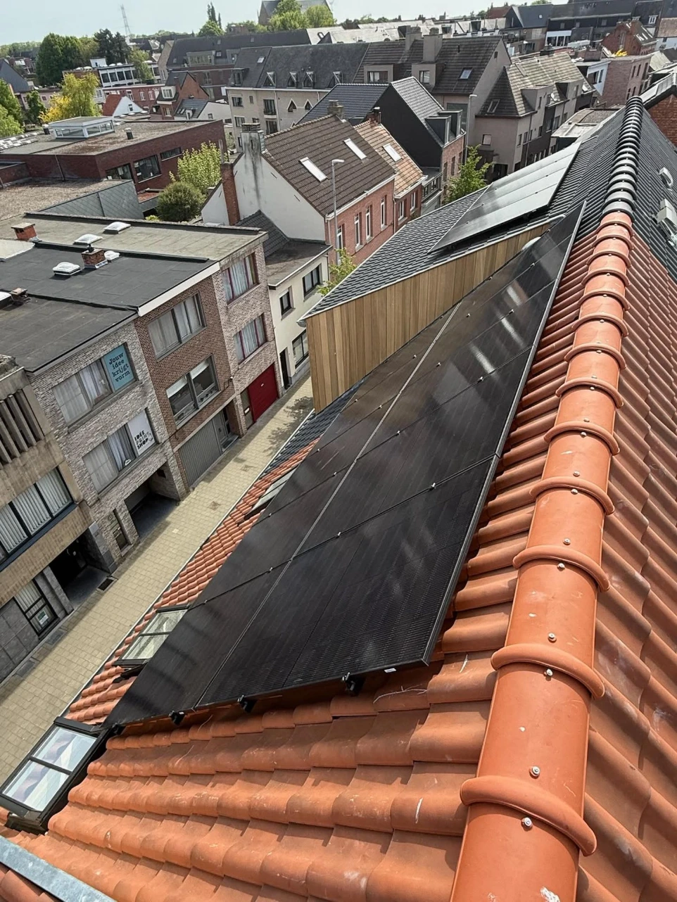 Zonnepanelen op schuin dak in Herentals