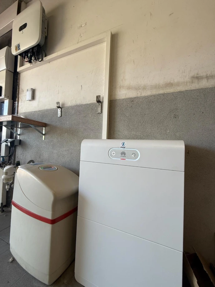 Thuisbatterij met omvormer in Zoersel